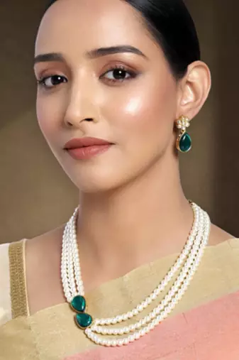 white & green gold-plated beaded layered jewellery set