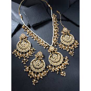white gold-plated kundan & pearl jewellery set 1