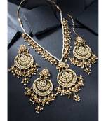 white gold-plated kundan & pearl jewellery set