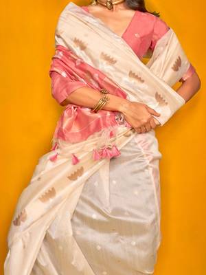 cream woven design zari silk blend jamdani saree 4