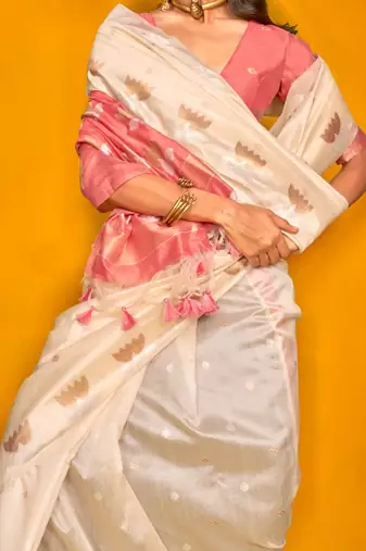 cream woven design zari silk blend jamdani saree