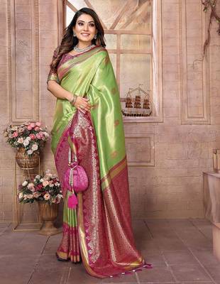 green woven design zari silk blend designer banarasi saree 3