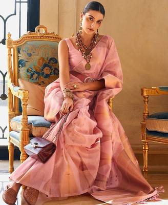 pink woven design zari tissue banarasi saree 2