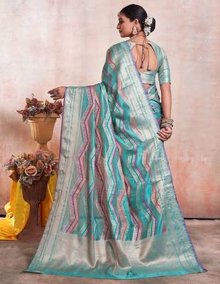blue leheriya woven design zari organza kanjeevaram saree 3