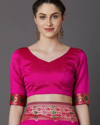 pink pink & green ethnic motifs zari silk blend banarasi saree 5