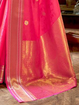 pink pink & golden floral zari silk blend banarasi saree 3