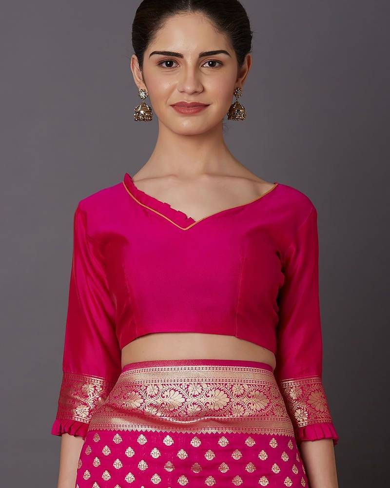 pink pink & gold-toned silk blend woven design kanjeevaram saree