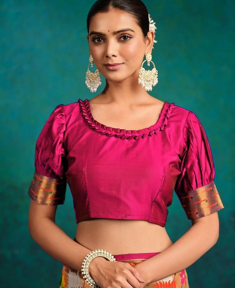 pink woven designed zari paithani saree