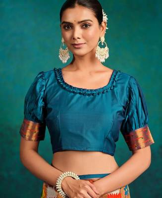 green woven designed zari paithani saree 5