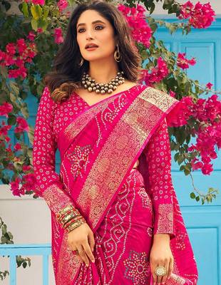 pink bandhani printed zari sungudi saree 2