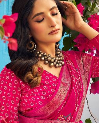 pink bandhani printed zari sungudi saree 3