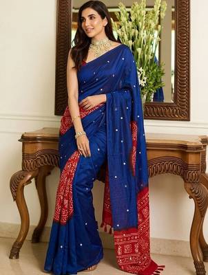 blue batik mirror work saree 4