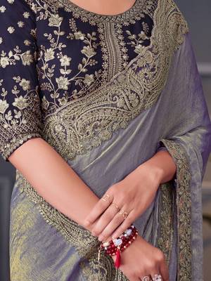 Green ethnic motifs zari designer banarasi saree 4