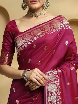 magenta ethnic motifs woven design zari banarasi silk saree with blouse 5