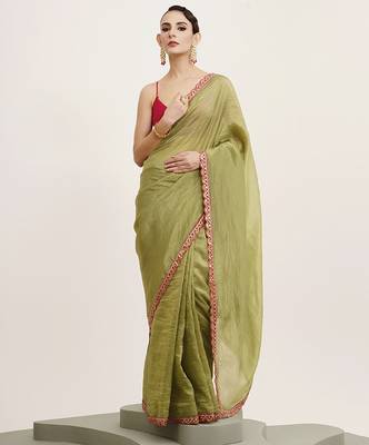 peach floral printed saree 3