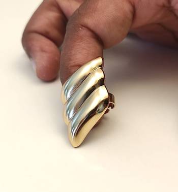 Stainless steel, anti-tarnish, gloss finish, hypoallergenic, open band trendy wave 4