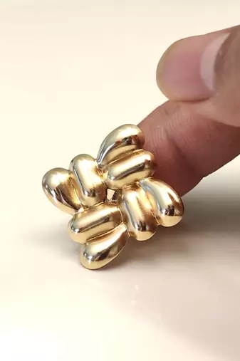 Anti-tarnish, hypoallergenic, gloss finish,nickel & lead ring gold