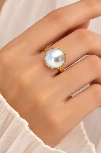 Stainless steel, anti-tarnish, hypoallergenic, gloss finish, fits most finger sizes