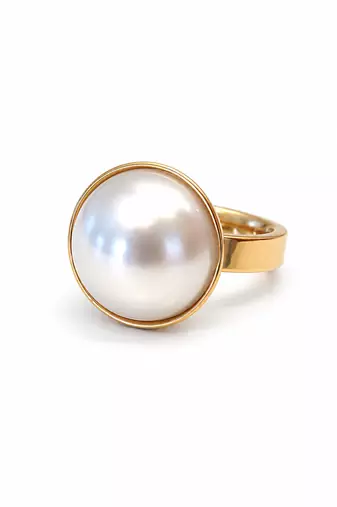 Stainless steel, anti-tarnish, hypoallergenic, gloss finish, fits most finger sizes