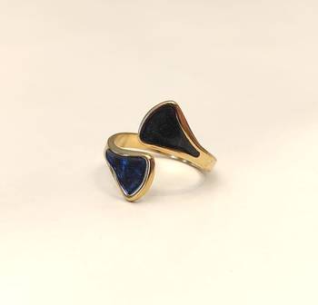 Stainless steel, anti-tarnish, hypoallergenic, bypass style, fits most fingers dual 4