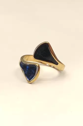 Stainless steel, anti-tarnish, hypoallergenic, bypass style, fits most fingers dual