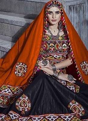 Black Embroidered Sequins & Plastic Mirror Silk Blend Semi Stitched Lehenga Set 2