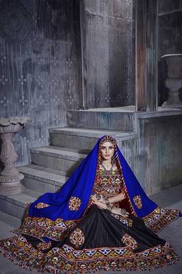 Black Embroidered Sequins & Plastic Mirror Silk Blend Semi Stitched Lehenga Set 2