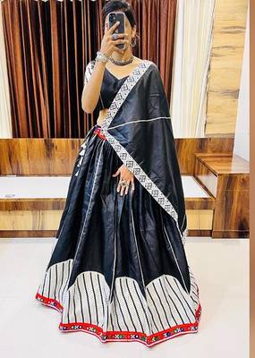 Black Gamthi Print & Mirror Work Blended Cotton Semi Stitched Lehenga Set 1