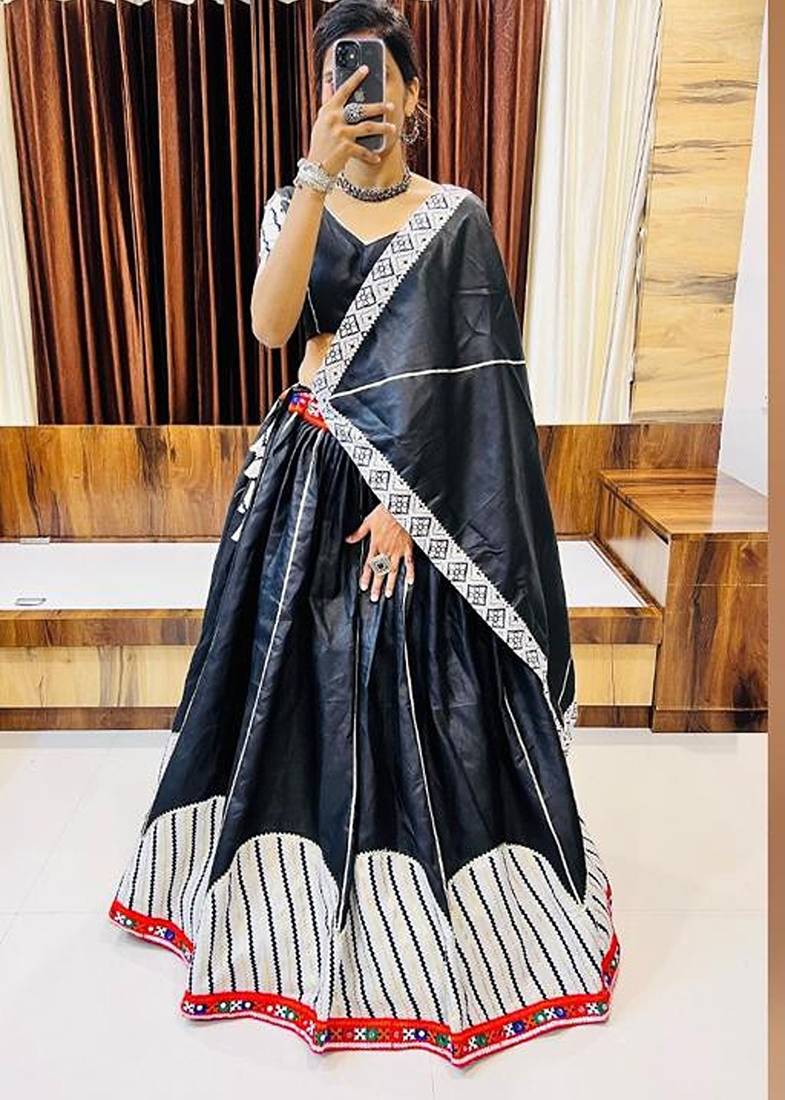Black Gamthi Print & Mirror Work Blended Cotton Semi Stitched Lehenga Set