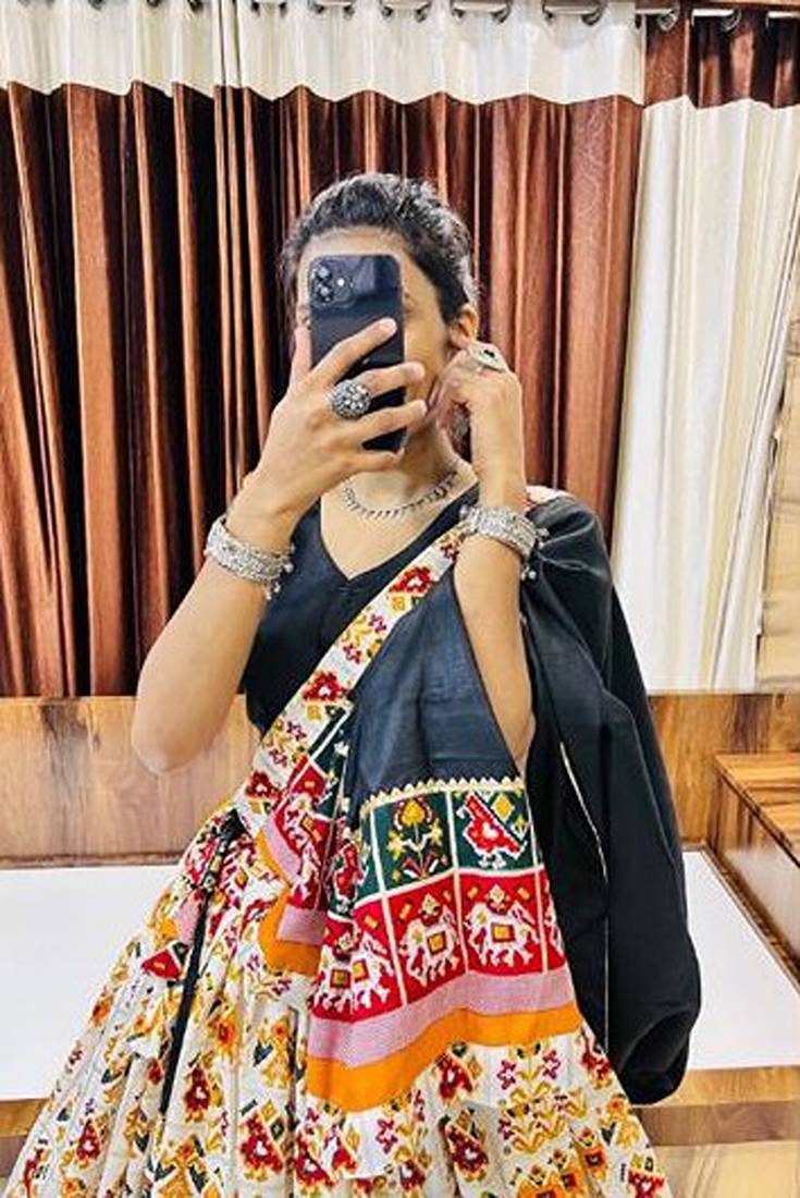 Off White Gamthi Print & Mirror Work Blended Cotton Semi Stitched Lehenga Set