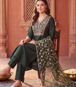 Green embroidered straight kurta trousers with dupatta set