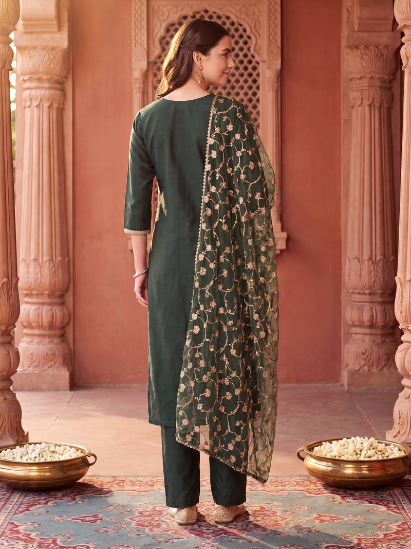 Green embroidered straight kurta trousers with dupatta set