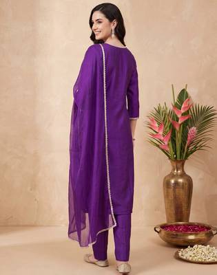 Purple embroidered straight kurta trousers with dupatta set 2