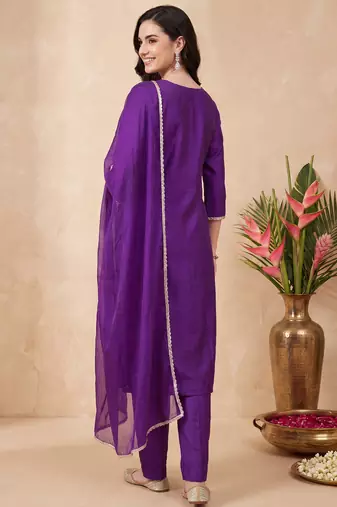 Purple embroidered straight kurta trousers with dupatta set