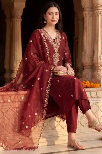 Maroon embroidered straight kurta trousers with dupatta set