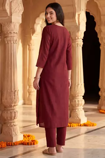 Maroon embroidered straight kurta trousers with dupatta set