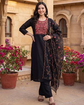 Black embroidered straight kurta trousers with dupatta set 3