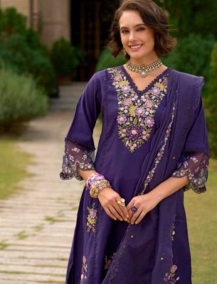 Purple embroidered straight kurta trousers with dupatta set 1
