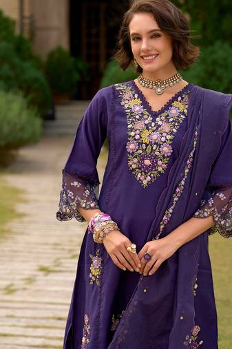 Purple embroidered straight kurta trousers with dupatta set