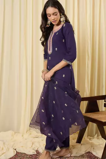Purple embroidered straight kurta trousers with dupatta set