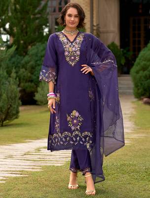 Purple embroidered straight kurta trousers with dupatta set 2
