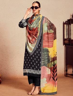 Black printed straight kurta trousers with dupatta set 1