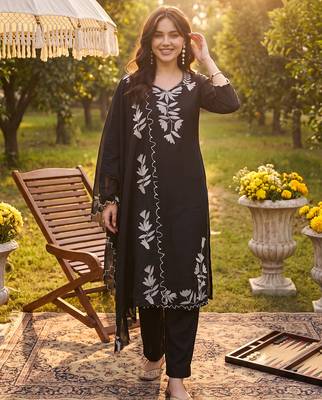 Black embroidered straight kurta trousers with dupatta set 2