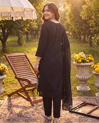Black embroidered straight kurta trousers with dupatta set 3
