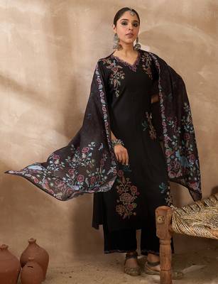Black solid straight kurta trousers with dupatta set 4