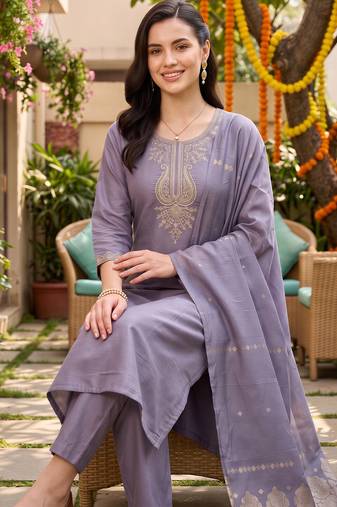 Lavender embroidered straight kurta trousers with dupatta set