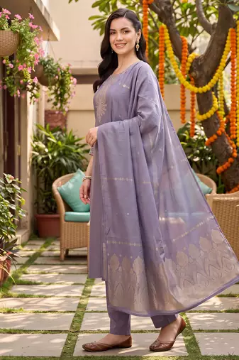 Lavender embroidered straight kurta trousers with dupatta set