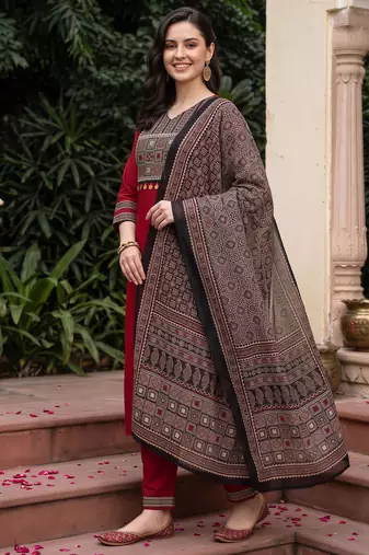 Maroon yoke design straight kurta trousers with dupatta set
