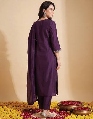 Purple embroidered straight kurta trousers with dupatta set 2