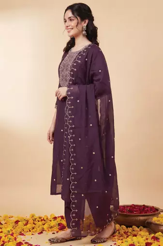Purple embroidered straight kurta trousers with dupatta set